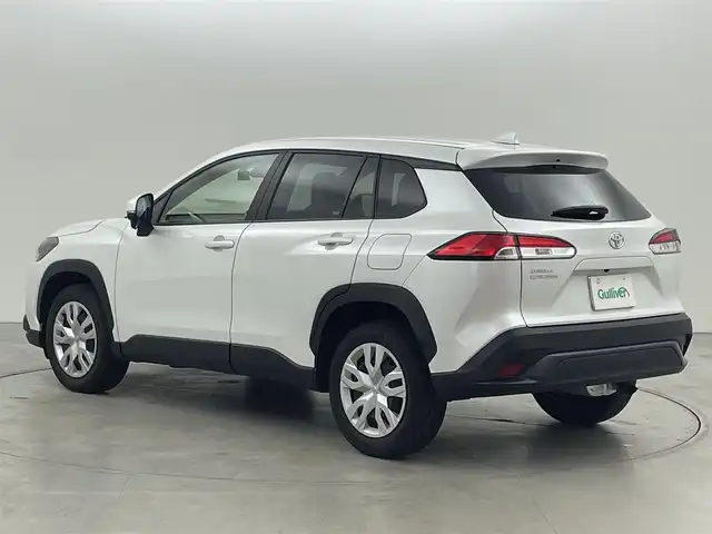 トヨタ カローラ クロス G 福岡県 2022(令4)年 1.3万km プラチナホワイトパールマイカ 純正ナビ　/バックカメラ　/ビルトインＥＴＣ２．０　/前後ドライブレコーダー　/レーダークルーズコントロール　/コーナーセンサー　/衝突軽減ブレーキ　/レーンキープ　/アクセル踏み間違い防止　/純正フロアマット　/ＬＥＤヘッドライト