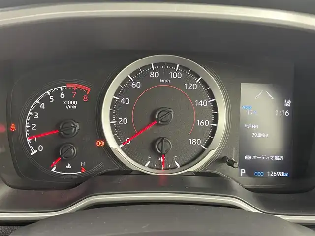 トヨタ カローラ クロス G 福岡県 2022(令4)年 1.3万km プラチナホワイトパールマイカ 純正ナビ　/バックカメラ　/ビルトインＥＴＣ２．０　/前後ドライブレコーダー　/レーダークルーズコントロール　/コーナーセンサー　/衝突軽減ブレーキ　/レーンキープ　/アクセル踏み間違い防止　/純正フロアマット　/ＬＥＤヘッドライト