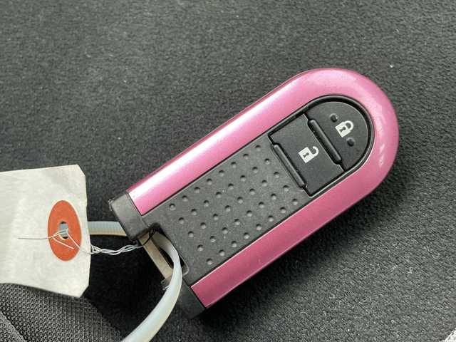 ダイハツ キャスト アクティバ X SAⅢ 富山県 2018(平30)年 4.9万km ファイアークォーツレッドM 社外ナビ【AVN137MW】/(AM/FM/CD)/ワンセグテレビ/アイドリングストップ/衝突被害軽減ブレーキ/レーンキープアシスト/横滑り防止装置/オートライト/プッシュスタート/スマートキー/アイドリングストップ/社外フロアマット/取扱説明書/保証書/オートエアコン/ABS