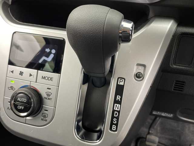 ダイハツ キャスト アクティバ X SAⅢ 富山県 2018(平30)年 4.9万km ファイアークォーツレッドM 社外ナビ【AVN137MW】/(AM/FM/CD)/ワンセグテレビ/アイドリングストップ/衝突被害軽減ブレーキ/レーンキープアシスト/横滑り防止装置/オートライト/プッシュスタート/スマートキー/アイドリングストップ/社外フロアマット/取扱説明書/保証書/オートエアコン/ABS