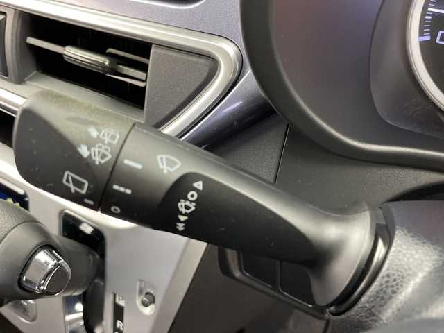 ダイハツ キャスト アクティバ X SAⅢ 富山県 2018(平30)年 4.9万km ファイアークォーツレッドM 社外ナビ【AVN137MW】/(AM/FM/CD)/ワンセグテレビ/アイドリングストップ/衝突被害軽減ブレーキ/レーンキープアシスト/横滑り防止装置/オートライト/プッシュスタート/スマートキー/アイドリングストップ/社外フロアマット/取扱説明書/保証書/オートエアコン/ABS