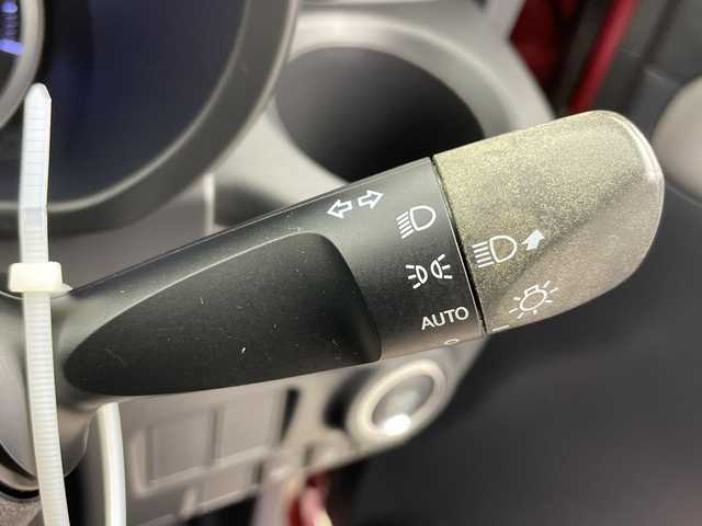 ダイハツ キャスト アクティバ X SAⅢ 富山県 2018(平30)年 4.9万km ファイアークォーツレッドM 社外ナビ【AVN137MW】/(AM/FM/CD)/ワンセグテレビ/アイドリングストップ/衝突被害軽減ブレーキ/レーンキープアシスト/横滑り防止装置/オートライト/プッシュスタート/スマートキー/アイドリングストップ/社外フロアマット/取扱説明書/保証書/オートエアコン/ABS