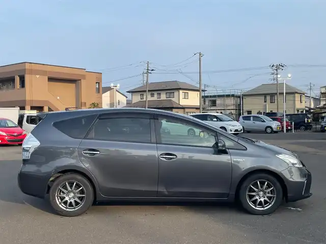 トヨタ プリウス α S チューンブラック 宮城県 2014(平26)年 9.8万km グレーメタリック (株)IDOMが運営する【じしゃロン仙台店】の自社ローン専用車両になりますこちらは現金またはオートローンご利用時の価格です。自社ローンご希望の方は別途その旨お申付け下さい/SDナビ/フルセグ/Bluetooth/バックカメラ/ETC