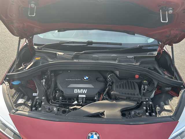ＢＭＷ ２１８ｄ アクティブツアラー ラグジュアリー 佐賀県 2016(平28)年 10.5万km 赤 Bluetooth／CD／DVD／AUXオートライト/バックカメラ/プッシュスタート/スマートキー／スペアキー1本/コーナーセンサー/クリアランスソナー/取扱説明書／保証書／記録簿/アイドリングストップ/ABS/レーンキープアシスト/横滑り防止装置/盗難防止装置/エアバックW＋サイド/革巻きステアリング