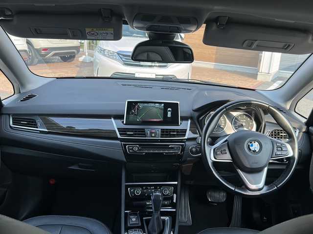 ＢＭＷ ２１８ｄ アクティブツアラー ラグジュアリー 佐賀県 2016(平28)年 10.5万km 赤 Bluetooth／CD／DVD／AUXオートライト/バックカメラ/プッシュスタート/スマートキー／スペアキー1本/コーナーセンサー/クリアランスソナー/取扱説明書／保証書／記録簿/アイドリングストップ/ABS/レーンキープアシスト/横滑り防止装置/盗難防止装置/エアバックW＋サイド/革巻きステアリング