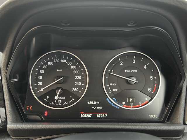 ＢＭＷ ２１８ｄ アクティブツアラー ラグジュアリー 佐賀県 2016(平28)年 10.5万km 赤 Bluetooth／CD／DVD／AUXオートライト/バックカメラ/プッシュスタート/スマートキー／スペアキー1本/コーナーセンサー/クリアランスソナー/取扱説明書／保証書／記録簿/アイドリングストップ/ABS/レーンキープアシスト/横滑り防止装置/盗難防止装置/エアバックW＋サイド/革巻きステアリング