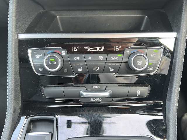 ＢＭＷ ２１８ｄ アクティブツアラー ラグジュアリー 佐賀県 2016(平28)年 10.5万km 赤 Bluetooth／CD／DVD／AUXオートライト/バックカメラ/プッシュスタート/スマートキー／スペアキー1本/コーナーセンサー/クリアランスソナー/取扱説明書／保証書／記録簿/アイドリングストップ/ABS/レーンキープアシスト/横滑り防止装置/盗難防止装置/エアバックW＋サイド/革巻きステアリング