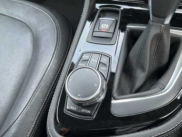 ＢＭＷ ２１８ｄ アクティブツアラー ラグジュアリー 佐賀県 2016(平28)年 10.5万km 赤 Bluetooth／CD／DVD／AUXオートライト/バックカメラ/プッシュスタート/スマートキー／スペアキー1本/コーナーセンサー/クリアランスソナー/取扱説明書／保証書／記録簿/アイドリングストップ/ABS/レーンキープアシスト/横滑り防止装置/盗難防止装置/エアバックW＋サイド/革巻きステアリング