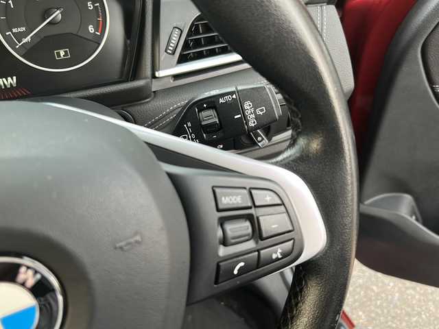 ＢＭＷ ２１８ｄ アクティブツアラー ラグジュアリー 佐賀県 2016(平28)年 10.5万km 赤 Bluetooth／CD／DVD／AUXオートライト/バックカメラ/プッシュスタート/スマートキー／スペアキー1本/コーナーセンサー/クリアランスソナー/取扱説明書／保証書／記録簿/アイドリングストップ/ABS/レーンキープアシスト/横滑り防止装置/盗難防止装置/エアバックW＋サイド/革巻きステアリング