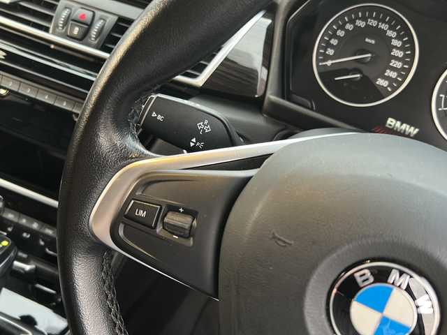 ＢＭＷ ２１８ｄ アクティブツアラー ラグジュアリー 佐賀県 2016(平28)年 10.5万km 赤 Bluetooth／CD／DVD／AUXオートライト/バックカメラ/プッシュスタート/スマートキー／スペアキー1本/コーナーセンサー/クリアランスソナー/取扱説明書／保証書／記録簿/アイドリングストップ/ABS/レーンキープアシスト/横滑り防止装置/盗難防止装置/エアバックW＋サイド/革巻きステアリング