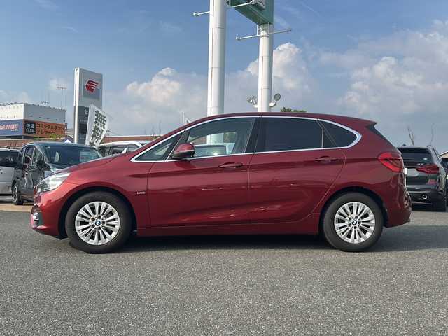 ＢＭＷ ２１８ｄ アクティブツアラー ラグジュアリー 佐賀県 2016(平28)年 10.5万km 赤 Bluetooth／CD／DVD／AUXオートライト/バックカメラ/プッシュスタート/スマートキー／スペアキー1本/コーナーセンサー/クリアランスソナー/取扱説明書／保証書／記録簿/アイドリングストップ/ABS/レーンキープアシスト/横滑り防止装置/盗難防止装置/エアバックW＋サイド/革巻きステアリング
