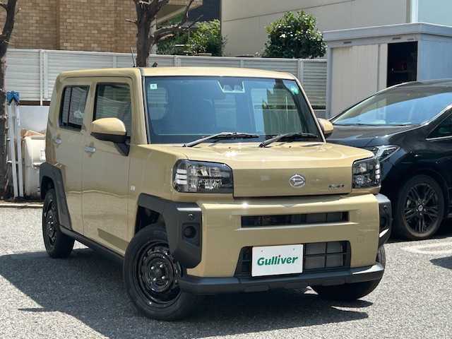 ダイハツ タフト X 東京都 2024(令6)年 0.1万km未満 サンドベージュメタリック 登録時走行23km/スマートアシスト/・衝突回避支援ブレーキ/・衝突警報機能/・ブレーキ制御付誤発進抑制機能/・車線逸脱抑制制御機能/・車線逸脱警報機能/・先行車発進お知らせ機能/・ふらつき警報/・オートハイビーム/・サイドビューランプ/・コーナーセンサー/・路側逸脱警報機能/社外ディスプレイオーディオ（FH-8500DVS）/バックカメラ/eco IDLE/LEDライト/オートエアコン/サイド/カーテンSRS/USBソケット/保証書・取説/スペアキー
