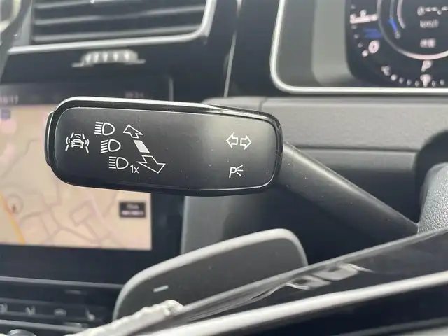 フォルクスワーゲン ゴルフ Ｒ 茨城県 2019(平31)年 3.4万km 白 純正ナビ/（AM/FM/BT）/フルセグTV/バックカメラ/衝突軽減ブレーキ/シートヒーター/レーダークルーズコントロール/前後コーナーセンサー/パドルシフト/ETC