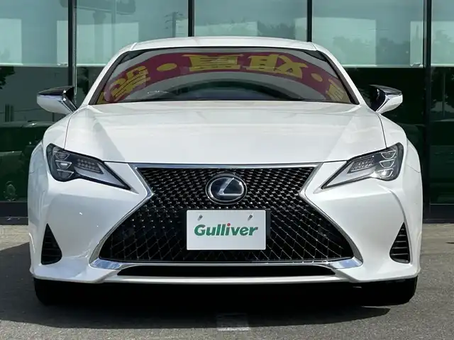 レクサス ＲＣ 300h バージョンL 和歌山県 2018(平30)年 5.3万km ソニッククォーツ 後期型モデル/純正10.3型ナビ/フルセグTV/（AM/FM/CD/DVD/USB/Bluetooth）/バックカメラ/レーダークルーズコントロール/レクサスセーフティセンス/横滑り防止機能/レーンディパーチャーアラート/ブラインドスポットモニター/シートヒーター/シートクーラー/ステアリングヒーター/パドルシフト/三眼LEDヘッドライト/オートライト/オートマチックハイビーム/パドルシフト/純正18インチアルミホイール/純正フロアマット/プッシュスタート/スマートキー/スペアキー/カードキー