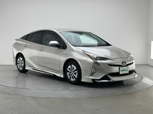 トヨタ プリウス A 兵庫県 2016(平28)年 7.6万km スティールブロンドM 純正9インチナビ/フルセグ CD DVD BT MSV/バックカメラ/レーダークルーズコントロール/プリクラッシュセーフティー/LDA/PKSB/BSM/HUD/パーキングアシスト/クリアランスソナー/社外エアロ/LEDヘッドライト/LEDフォグライト/オートライト/オートハイビーム/スマートキー