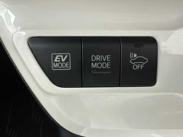 トヨタ プリウス A 兵庫県 2016(平28)年 7.6万km スティールブロンドM 純正9インチナビ/フルセグ CD DVD BT MSV/バックカメラ/レーダークルーズコントロール/プリクラッシュセーフティー/LDA/PKSB/BSM/HUD/パーキングアシスト/クリアランスソナー/社外エアロ/LEDヘッドライト/LEDフォグライト/オートライト/オートハイビーム/スマートキー