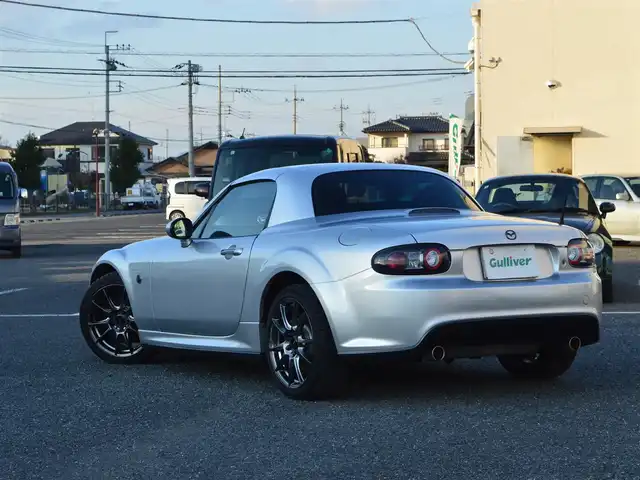 マツダ ロードスター RHT 栃木県 2007(平19)年 19.4万km サンライトシルバーメタリック 2.0L直列4気筒DOHCエンジン/WedsSport製17インチアルミホイール/パワーリトラクタブルハードトップ/マニュアルモード/純正SDナビゲーションシステム/[フルセグ/AM/FM/CD/DVD/BT]/HIDヘッドライト/フォグランプ/アンチロックブレーキシステム/ETC/ツイータースピーカー/電動格納ミラー/純正マット/スペア板キー×1/取扱説明書/保証書/記録簿/[H21.22.23.24.26.28.30.R2.4.6]