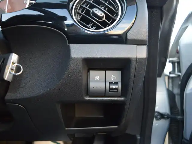 マツダ ロードスター RHT 栃木県 2007(平19)年 19.4万km サンライトシルバーメタリック 2.0L直列4気筒DOHCエンジン/WedsSport製17インチアルミホイール/パワーリトラクタブルハードトップ/マニュアルモード/純正SDナビゲーションシステム/[フルセグ/AM/FM/CD/DVD/BT]/HIDヘッドライト/フォグランプ/アンチロックブレーキシステム/ETC/ツイータースピーカー/電動格納ミラー/純正マット/スペア板キー×1/取扱説明書/保証書/記録簿/[H21.22.23.24.26.28.30.R2.4.6]