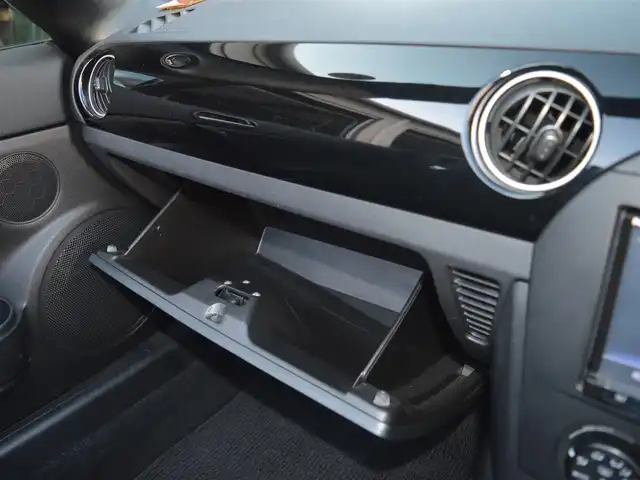 マツダ ロードスター RHT 栃木県 2007(平19)年 19.4万km サンライトシルバーメタリック 2.0L直列4気筒DOHCエンジン/WedsSport製17インチアルミホイール/パワーリトラクタブルハードトップ/マニュアルモード/純正SDナビゲーションシステム/[フルセグ/AM/FM/CD/DVD/BT]/HIDヘッドライト/フォグランプ/アンチロックブレーキシステム/ETC/ツイータースピーカー/電動格納ミラー/純正マット/スペア板キー×1/取扱説明書/保証書/記録簿/[H21.22.23.24.26.28.30.R2.4.6]