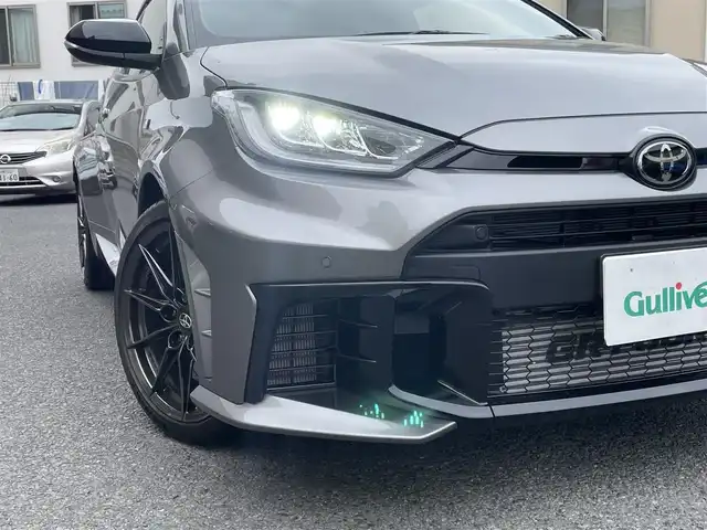 トヨタ ＧＲヤリス RZ ハイパフォーマンス 神奈川県 2024(令6)年 0.6万km グレー ワンオーナー/クーリングパッケージ/コンフォートパッケージ/BBS製純正18インチAW/GR赤ブレーキキャリパー/I/C WATER SPRAY/LEDヘッドライト/ハーフレザーシート/前席シートヒーター/ステアリングヒーター/純正メモリーナビ・地デジTV/JBLサウンド/純正USB/BT/Miracast/バックモニター/ビルトインETC/トヨタセーフティセンス/レーダークルーズコントロール/PCS/LDA/BSM/RCTA/PKSB/SEA/RSA/コーナーセンサー/オートハイビーム/オート電格ミラー/プッシュスタート/スマートキー×2/R6/7年ディーラー整備記録/保証書・取説あり