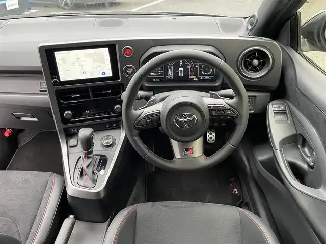 トヨタ ＧＲヤリス RZ ハイパフォーマンス 神奈川県 2024(令6)年 0.6万km グレー ワンオーナー/クーリングパッケージ/コンフォートパッケージ/BBS製純正18インチAW/GR赤ブレーキキャリパー/I/C WATER SPRAY/LEDヘッドライト/ハーフレザーシート/前席シートヒーター/ステアリングヒーター/純正メモリーナビ・地デジTV/JBLサウンド/純正USB/BT/Miracast/バックモニター/ビルトインETC/トヨタセーフティセンス/レーダークルーズコントロール/PCS/LDA/BSM/RCTA/PKSB/SEA/RSA/コーナーセンサー/オートハイビーム/オート電格ミラー/プッシュスタート/スマートキー×2/R6/7年ディーラー整備記録/保証書・取説あり
