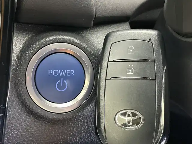 トヨタ アクア Z 新潟県 2022(令4)年 1.5万km アーバンカーキ 10.5インチ純正メモリナビ/　Bluetooth/USB/トヨタセーフティセンス/・プリクラッシュセーフティ/・パーキングサポートブレーキ/・レーントレーシングアラート/・レーダークルーズコントロール/・ロードサインアシスト/・オートマチックハイビーム/ブラインドスポットモニター/リヤクロストラフィックアラート/前後ドライブレコーダー【AG421-DRC】/前後コーナーセンサー/バックモニター/ビルトインETC2.0/LEDヘッドライト/オートライト/レザーステアリング