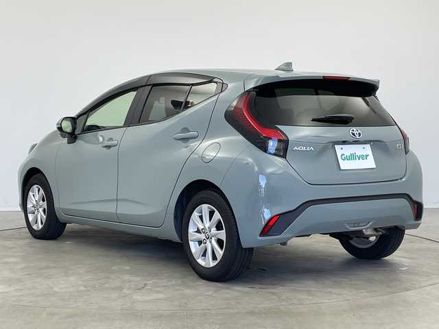 トヨタ アクア Z 新潟県 2022(令4)年 1.5万km アーバンカーキ 10.5インチ純正メモリナビ/　Bluetooth/USB/トヨタセーフティセンス/・プリクラッシュセーフティ/・パーキングサポートブレーキ/・レーントレーシングアラート/・レーダークルーズコントロール/・ロードサインアシスト/・オートマチックハイビーム/ブラインドスポットモニター/リヤクロストラフィックアラート/前後ドライブレコーダー【AG421-DRC】/前後コーナーセンサー/バックモニター/ビルトインETC2.0/LEDヘッドライト/オートライト/レザーステアリング