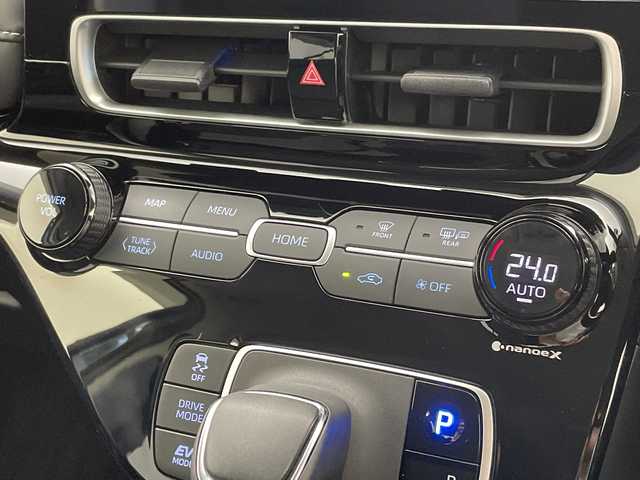 トヨタ アクア Z 新潟県 2022(令4)年 1.5万km アーバンカーキ 10.5インチ純正メモリナビ/　Bluetooth/USB/トヨタセーフティセンス/・プリクラッシュセーフティ/・パーキングサポートブレーキ/・レーントレーシングアラート/・レーダークルーズコントロール/・ロードサインアシスト/・オートマチックハイビーム/ブラインドスポットモニター/リヤクロストラフィックアラート/前後ドライブレコーダー【AG421-DRC】/前後コーナーセンサー/バックモニター/ビルトインETC2.0/LEDヘッドライト/オートライト/レザーステアリング