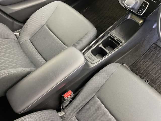 トヨタ アクア Z 新潟県 2022(令4)年 1.5万km アーバンカーキ 10.5インチ純正メモリナビ/　Bluetooth/USB/トヨタセーフティセンス/・プリクラッシュセーフティ/・パーキングサポートブレーキ/・レーントレーシングアラート/・レーダークルーズコントロール/・ロードサインアシスト/・オートマチックハイビーム/ブラインドスポットモニター/リヤクロストラフィックアラート/前後ドライブレコーダー【AG421-DRC】/前後コーナーセンサー/バックモニター/ビルトインETC2.0/LEDヘッドライト/オートライト/レザーステアリング