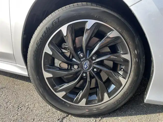 スバル レヴォーグ 1．8GT EX 静岡県 2021(令3)年 4.6万km アイスシルバーメタリック アイサイト/・プリクラッシュブレーキ/・プリクラッシュハンドル/・全車速追従機能付クルーズコントロール/・車線中央維持・先行者追従操舵機能/・エマージェンシーレーンキープアシスト/・AT誤発進抑制制御/・先行発進お知らせ機能/・RAB(後退時ブレーキアシスト)/メーカーオプションナビ/・フルセグTV/Bluetooth/USB/バックカメラ/・フロント/左サイドカメラ/ドライブレコーダー/SRVD(後側方警戒支援システム)/D席パワーシート/ドアバイザー/プッシュスタート/スマートキーx2/取扱説明書