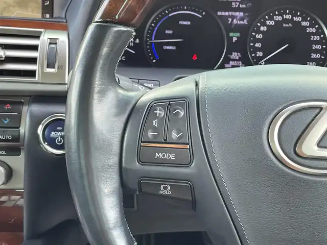レクサス ＬＳ 600h バージョンC Iパック 宮崎県 2015(平27)年 8.7万km スターライトブラックガラスフレーク 純正ナビ(Bluetooth・フルセグTV・CD/DVD)/バックカメラ/ETC/ドラレコ前/パワートランクリッド/ムーンルーフ/N席オットマン/BSM/コーナーセンサー/クルコン/プリクラッシュセーフティシステム/横滑り防止/レザーシート(シートヒーター/エアシート)/前席パワーシート/純正18インチアルミホイール/純正フロアマット/LEDヘッドライト/オートマチックハイビーム