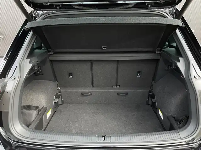 フォルクスワーゲン ティグアン TDI 4モーション Rライン ブラックスタイル 長野県 2018(平30)年 5万km ディープブラックパールエフェクト 黒革シート/ＰＷシート/ＨＵＤ（ヘッドアップディスプレイ）/ＡＣＣ（アダプティブクルーズコントロール）/ＬＫＡ（レーンキープアシスト）/BSM（サイドアシスト）/パーキングアシスト/ＤｉｓｃｏｖｅｒＰｒｏナビ/３６０°カメラ/ＡｎｄｒｏｉｄＡｕｔｏ/ＡｐｐｌｅＣａｒＰｌａｙ/全席シートヒーター/ＰＷバックドア/オートホールドブレーキ/パークセンサー/ルーフコンソール/LEDヘッドライト/ETC2.0