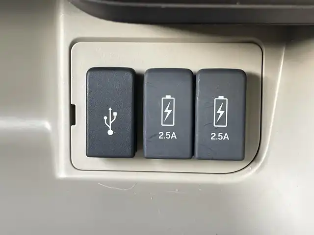 ホンダ Ｎ ＢＯＸ G EX ターボ ホンダセンシング 宮崎県 2018(平30)年 5.1万km ルナシルバーM 純正8型ナビ（VXU-185NBi）/　AM FM CD DVD TV /バックカメラ/ホンダセンシング/バックカメラ/両側パワースライドドア/ウィンカーミラー/純正アルミホイール/ETC/純正ドライブレコーダー/レーダークルーズコントロール/LEDヘッドライト/ウィンカーミラー/電動格納ミラー/スマートキー/プッシュスタート