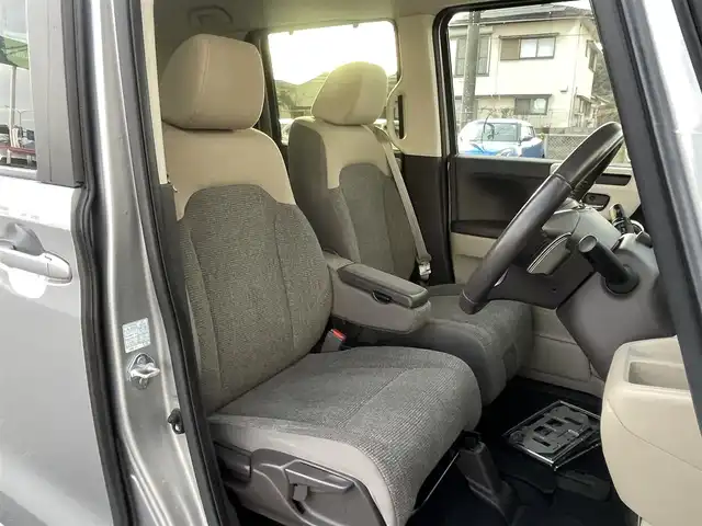 ホンダ Ｎ ＢＯＸ G EX ターボ ホンダセンシング 宮崎県 2018(平30)年 5.1万km ルナシルバーM 純正8型ナビ（VXU-185NBi）/　AM FM CD DVD TV /バックカメラ/ホンダセンシング/バックカメラ/両側パワースライドドア/ウィンカーミラー/純正アルミホイール/ETC/純正ドライブレコーダー/レーダークルーズコントロール/LEDヘッドライト/ウィンカーミラー/電動格納ミラー/スマートキー/プッシュスタート