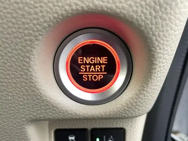 ホンダ Ｎ ＢＯＸ G EX ターボ ホンダセンシング 宮崎県 2018(平30)年 5.1万km ルナシルバーM 純正8型ナビ（VXU-185NBi）/　AM FM CD DVD TV /バックカメラ/ホンダセンシング/バックカメラ/両側パワースライドドア/ウィンカーミラー/純正アルミホイール/ETC/純正ドライブレコーダー/レーダークルーズコントロール/LEDヘッドライト/ウィンカーミラー/電動格納ミラー/スマートキー/プッシュスタート