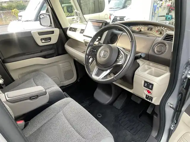 ホンダ Ｎ ＢＯＸ G EX ターボ ホンダセンシング 宮崎県 2018(平30)年 5.1万km ルナシルバーM 純正8型ナビ（VXU-185NBi）/　AM FM CD DVD TV /バックカメラ/ホンダセンシング/バックカメラ/両側パワースライドドア/ウィンカーミラー/純正アルミホイール/ETC/純正ドライブレコーダー/レーダークルーズコントロール/LEDヘッドライト/ウィンカーミラー/電動格納ミラー/スマートキー/プッシュスタート