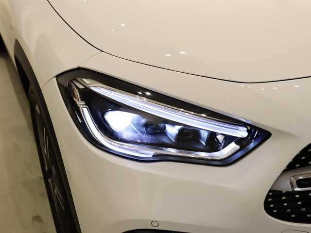 メルセデス・ベンツ ＧＬＡ２００ｄ 4マチック AMGライン 静岡県 2020(令2)年 3.9万km ポーラホワイト レザーEXパッケージ/黒・グレーの本革ツートン/アンビエントライト/アドバンスパッケージ/HUD/サンルーフ/純正ナビ/フルセグTV/純正ドライブレコーダー前後/360°カメラ/パドルシフト/ハイビームアシスト/ACC