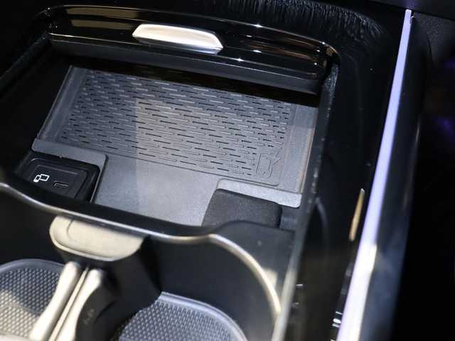 メルセデス・ベンツ ＧＬＡ２００ｄ 4マチック AMGライン 静岡県 2020(令2)年 3.9万km ポーラホワイト レザーEXパッケージ/黒・グレーの本革ツートン/アンビエントライト/アドバンスパッケージ/HUD/サンルーフ/純正ナビ/フルセグTV/純正ドライブレコーダー前後/360°カメラ/パドルシフト/ハイビームアシスト/ACC