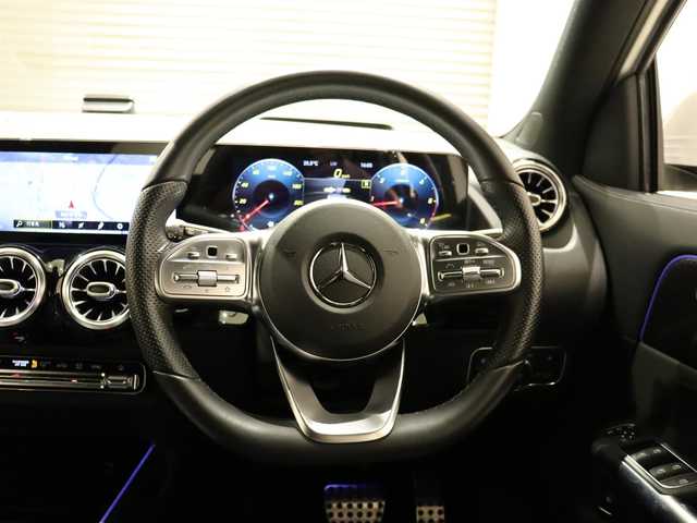 メルセデス・ベンツ ＧＬＡ２００ｄ 4マチック AMGライン 静岡県 2020(令2)年 3.9万km ポーラホワイト レザーEXパッケージ/黒・グレーの本革ツートン/アンビエントライト/アドバンスパッケージ/HUD/サンルーフ/純正ナビ/フルセグTV/純正ドライブレコーダー前後/360°カメラ/パドルシフト/ハイビームアシスト/ACC