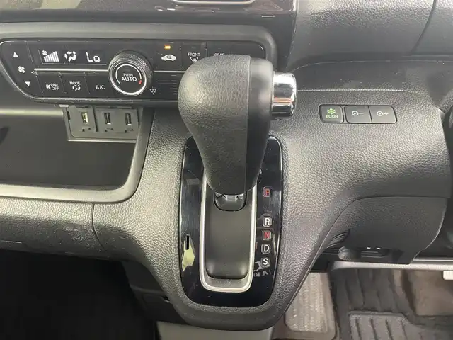 ホンダ Ｎ ＢＯＸ カスタム G L ターボ ホンダセンシング 愛知県 2019(令1)年 5.5万km クリスタルブラックパール ホンダセンシング/　・衝突軽減ブレーキ/　・誤発進抑制機能/　・後方誤発進抑制機能/　・歩行者事故低減ステアリング/　・路外逸脱抑制機能/　・アダプティブ・クルーズ・コントロール/　・車線維持支援システム/　・オートハイビーム/　・先行車発進お知らせ機能/　・標識認識機能/純正ナビ/（・Bluetooth/フルセグTV/SD/USB/CD/DVD）/バックカメラ/ハーフレザー/ドライブレコーダー/ETC/ステアリングリモコン/パドルシフト/ロールサンシェード/オートライト/純正フロアマット/純正AW/スマートキー/エンジンスタートボタン/LEDライト/ドアバイザー