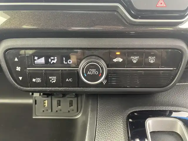 ホンダ Ｎ ＢＯＸ カスタム G L ターボ ホンダセンシング 愛知県 2019(令1)年 5.5万km クリスタルブラックパール ホンダセンシング/　・衝突軽減ブレーキ/　・誤発進抑制機能/　・後方誤発進抑制機能/　・歩行者事故低減ステアリング/　・路外逸脱抑制機能/　・アダプティブ・クルーズ・コントロール/　・車線維持支援システム/　・オートハイビーム/　・先行車発進お知らせ機能/　・標識認識機能/純正ナビ/（・Bluetooth/フルセグTV/SD/USB/CD/DVD）/バックカメラ/ハーフレザー/ドライブレコーダー/ETC/ステアリングリモコン/パドルシフト/ロールサンシェード/オートライト/純正フロアマット/純正AW/スマートキー/エンジンスタートボタン/LEDライト/ドアバイザー