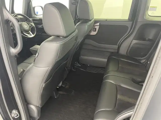 ホンダ Ｎ ＢＯＸ カスタム G L ターボ ホンダセンシング 愛知県 2019(令1)年 5.5万km クリスタルブラックパール ホンダセンシング/　・衝突軽減ブレーキ/　・誤発進抑制機能/　・後方誤発進抑制機能/　・歩行者事故低減ステアリング/　・路外逸脱抑制機能/　・アダプティブ・クルーズ・コントロール/　・車線維持支援システム/　・オートハイビーム/　・先行車発進お知らせ機能/　・標識認識機能/純正ナビ/（・Bluetooth/フルセグTV/SD/USB/CD/DVD）/バックカメラ/ハーフレザー/ドライブレコーダー/ETC/ステアリングリモコン/パドルシフト/ロールサンシェード/オートライト/純正フロアマット/純正AW/スマートキー/エンジンスタートボタン/LEDライト/ドアバイザー