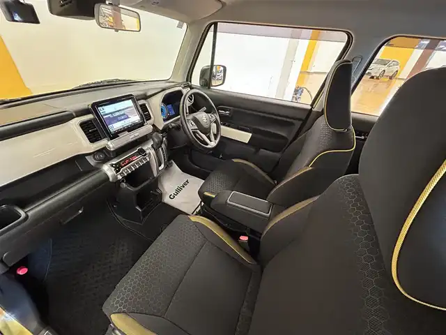 スズキ クロスビー HYBRID MZ 群馬県 2018(平30)年 3.2万km ラッシュイエローメタリック/ブラック2トーンルーフ デュアルセンサーブレーキサポート/純正8インチSDナビ/　　CD/DVD/BT/フルセグ/MSV/USB/iPod/全方位モニター/クルーズコントロール/LEDオートライト/オートハイビーム/前席シートヒーター/純正16インチAW/リフトアップ/バックソナー/ドライブレコーダー/社外マフラー/パドルシフト/ステアリングスイッチ/アイドリングストップ/横滑り防止装置/サイド・カーテンエアバッグ/スマートキー/ETC