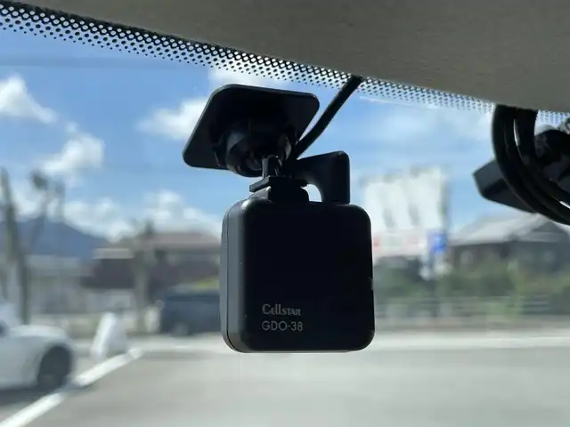 スズキ スイフト スポーツ 愛媛県 2017(平29)年 6.8万km チャンピオンイエロー 純正ナビ（Bluetooth/フルセグTV/DVD再生）/ETC/バックカメラ/クルーズコントロール/iPod接続/前後ドラレコ/シートヒーター/LEDヘッドライト/フォグランプ/スペアキー/ABS/横滑り防止装置/エンケイ17インチアルミホイール