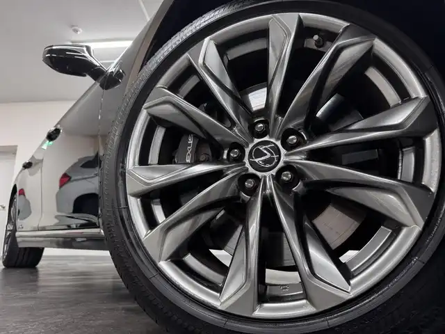 レクサス ＬＳ 500h Fスポーツ 三重県 2018(平30)年 6.7万km ブラック Pガソリン・マルチステージハイブリッド/FR/MTモード付フロアCVT/12.3型ナビ/（CD/DVD/REC/SD/USB/Bluetooth/Miracast/AUX/TV）/パノラミックビューモニター/ドライブレコーダー 前方/ETC2.0/LEXUS Safety System＋A/・プリクラッシュセーフティ（歩行者注意喚起・アクティブ操舵回避支援）/・フロントクロストラフィックアラート/・Lexus CoDrive（レーダークルコン・レーントレーシングアシスト・レーンチェンジアシスト）/・ドライバー異常時停車支援システム/・上下2段式アダプティブハイビームシステム/・ロードサインアシスト/・先行車発進告知機能/・ITS Connect/・ブラインドスポットモニター/など/装備/・本革シート/・シートヒーター（D/N/2nd左右）＆ベンチレーション（D/N）/・メモリーパワーシート（D20way/N18way）/・パワートランクリッド/・デジタルインナーミラー/・左右独立温度調整オートエアコン/・電動リヤガラスサンシェード/・カラーヘッドアップディスプレイ/・電子パーキングブレーキ/・純正20inAW/・スマートキーx1＋カードキーx1/など