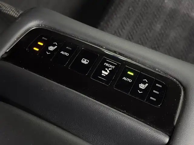 レクサス ＬＳ 500h Fスポーツ 三重県 2018(平30)年 6.7万km ブラック Pガソリン・マルチステージハイブリッド/FR/MTモード付フロアCVT/12.3型ナビ/（CD/DVD/REC/SD/USB/Bluetooth/Miracast/AUX/TV）/パノラミックビューモニター/ドライブレコーダー 前方/ETC2.0/LEXUS Safety System＋A/・プリクラッシュセーフティ（歩行者注意喚起・アクティブ操舵回避支援）/・フロントクロストラフィックアラート/・Lexus CoDrive（レーダークルコン・レーントレーシングアシスト・レーンチェンジアシスト）/・ドライバー異常時停車支援システム/・上下2段式アダプティブハイビームシステム/・ロードサインアシスト/・先行車発進告知機能/・ITS Connect/・ブラインドスポットモニター/など/装備/・本革シート/・シートヒーター（D/N/2nd左右）＆ベンチレーション（D/N）/・メモリーパワーシート（D20way/N18way）/・パワートランクリッド/・デジタルインナーミラー/・左右独立温度調整オートエアコン/・電動リヤガラスサンシェード/・カラーヘッドアップディスプレイ/・電子パーキングブレーキ/・純正20inAW/・スマートキーx1＋カードキーx1/など