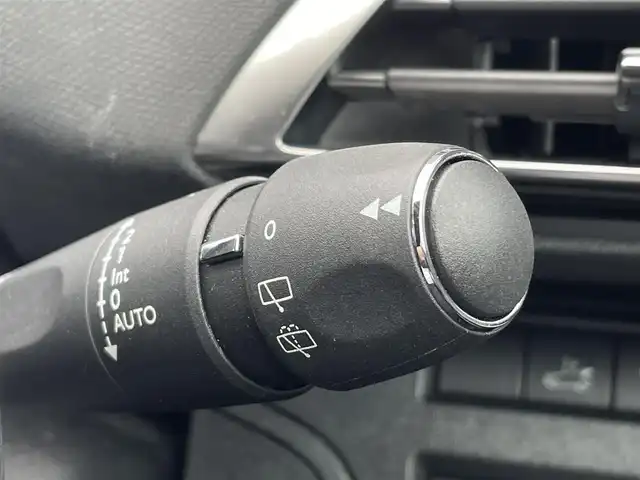 プジョー ５００８ GT ブルーHDi 三重県 2021(令3)年 3.6万km プラチナグレー 黒半革/ＡＣＣ/メモリー付パワーシート/シートヒーター/ランバーサポート/３６０°カメラ/前後ドラレコ/Ｂｌｕｅｔｏｏｔｈ/ｃａｒｐｌａｙ/純正ナビ・フルセグTV/ブラインドスポットモニター/純正１８インチＡＷ