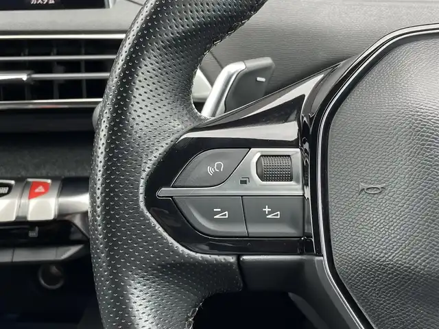 プジョー ５００８ GT ブルーHDi 三重県 2021(令3)年 3.6万km プラチナグレー 黒半革/ＡＣＣ/メモリー付パワーシート/シートヒーター/ランバーサポート/３６０°カメラ/前後ドラレコ/Ｂｌｕｅｔｏｏｔｈ/ｃａｒｐｌａｙ/純正ナビ・フルセグTV/ブラインドスポットモニター/純正１８インチＡＷ