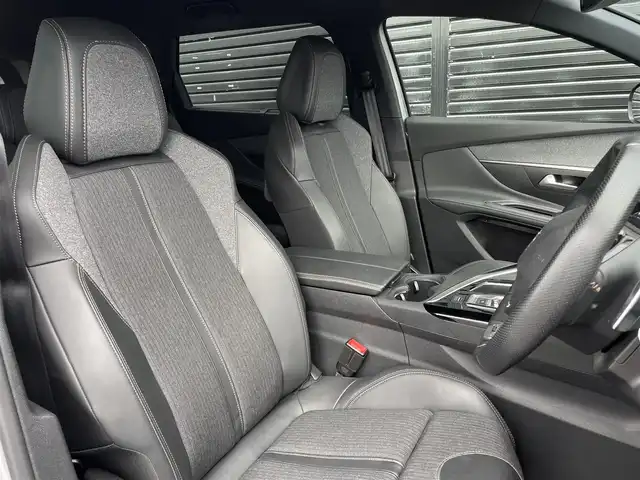プジョー ５００８ GT ブルーHDi 三重県 2021(令3)年 3.6万km プラチナグレー 黒半革/ＡＣＣ/メモリー付パワーシート/シートヒーター/ランバーサポート/３６０°カメラ/前後ドラレコ/Ｂｌｕｅｔｏｏｔｈ/ｃａｒｐｌａｙ/純正ナビ・フルセグTV/ブラインドスポットモニター/純正１８インチＡＷ