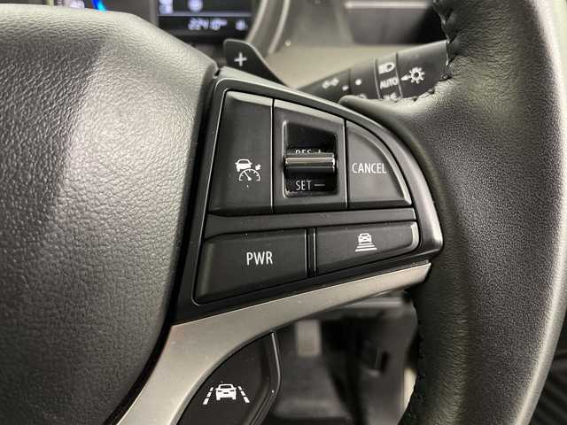 スズキ スペーシア ギア HYBRID XZターボ 埼玉県 2023(令5)年 2.3万km クールカーキパールメタリック/ガンメタリック2トーン 純正ナビ/(Bluetooth/iPod/USB/CD/DVD/FM/AM/SmartphoneLink)/フルセグテレビ/全方位カメラ/ETC/前後ドライブレコーダー/両側パワースライドドア/パドルシフト/レーダークルーズコントロール/衝突被害軽減ブレーキ/車線逸脱警報/後方コーナーセンサー/シートヒーター/プッシュスタート/サーキュレーター/オートLEDライト/純正14インチアルミホイール